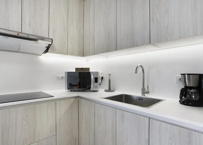 Golden Holidays, Heated Pool, Air Con, Internet, Parking Apartman