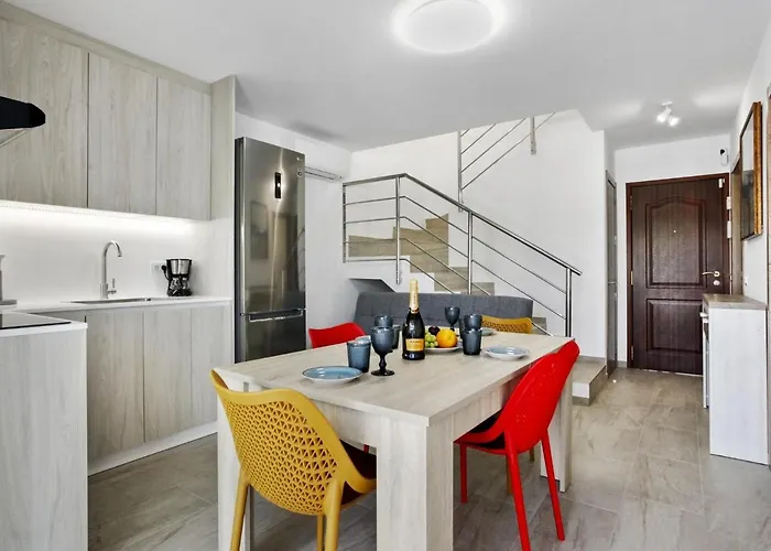 Apartman Golden Holidays, Heated Pool, Air Con, Internet, Parking *