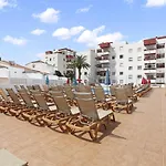 Golden Holidays, Heated Pool, Air Con, Internet, Parking