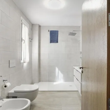 Apartment Golden Holidays, Heated Pool, Air Con, Internet, Parking Costa Adeje (Tenerife)