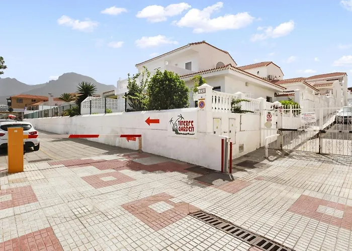 Golden Holidays, Heated Pool, Air Con, Internet, Parking Lägenhet *