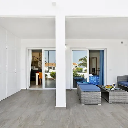 Golden Holidays, Heated Pool, Air Con, Internet, Parking Appartement Costa Adeje (Tenerife)